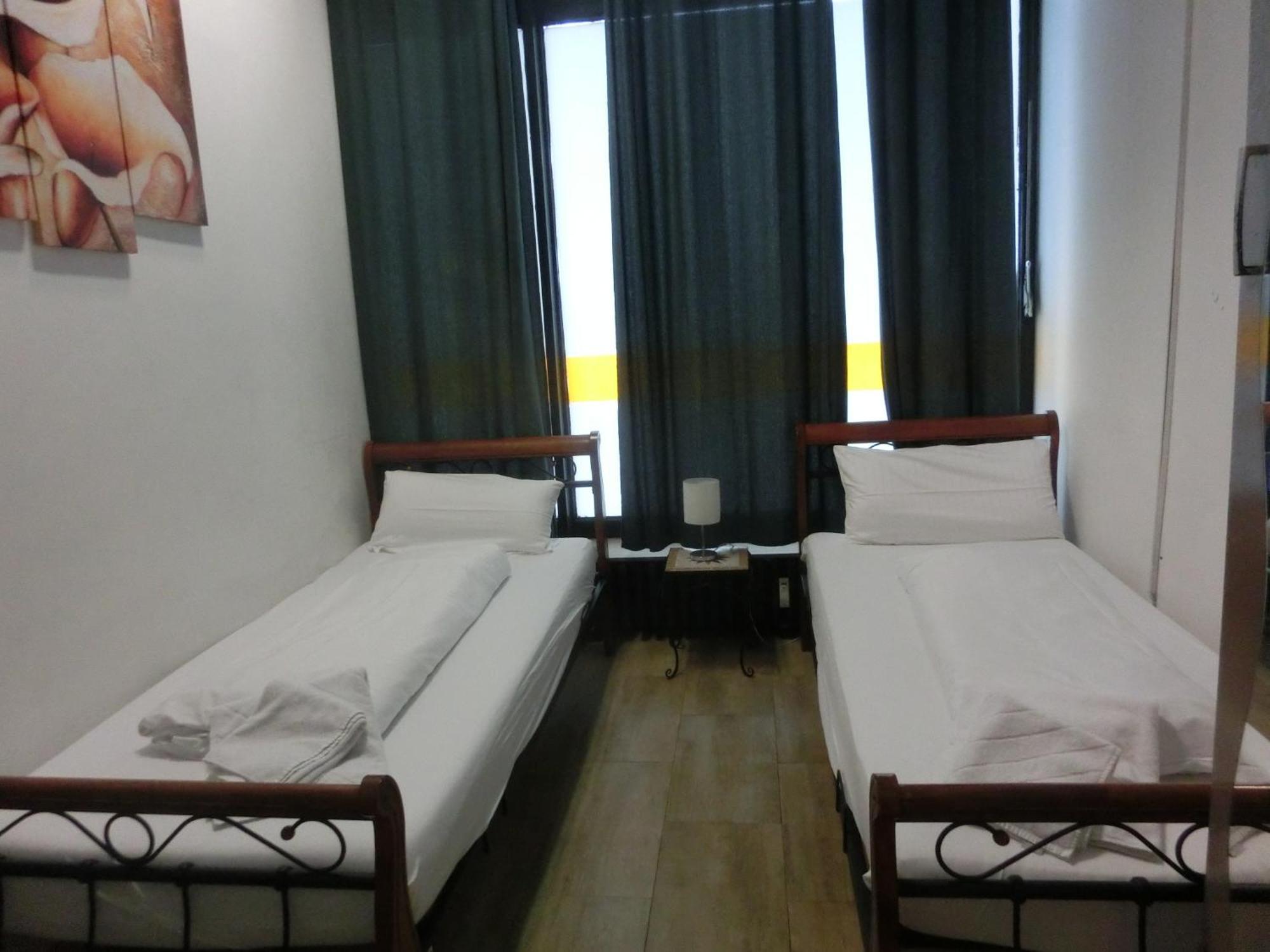 Pension Stadtpark Гамбург Экстерьер фото