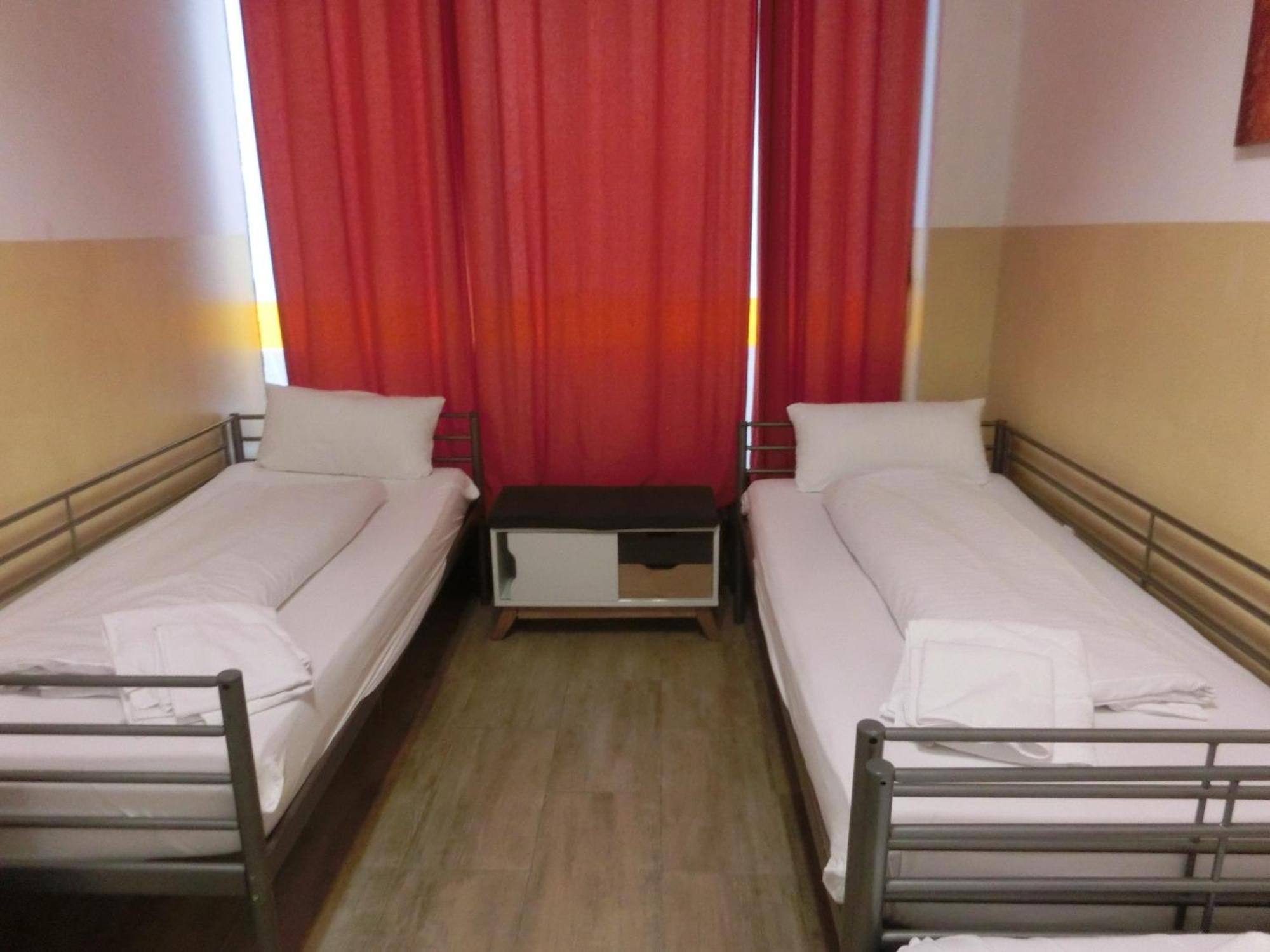 Pension Stadtpark Гамбург Экстерьер фото