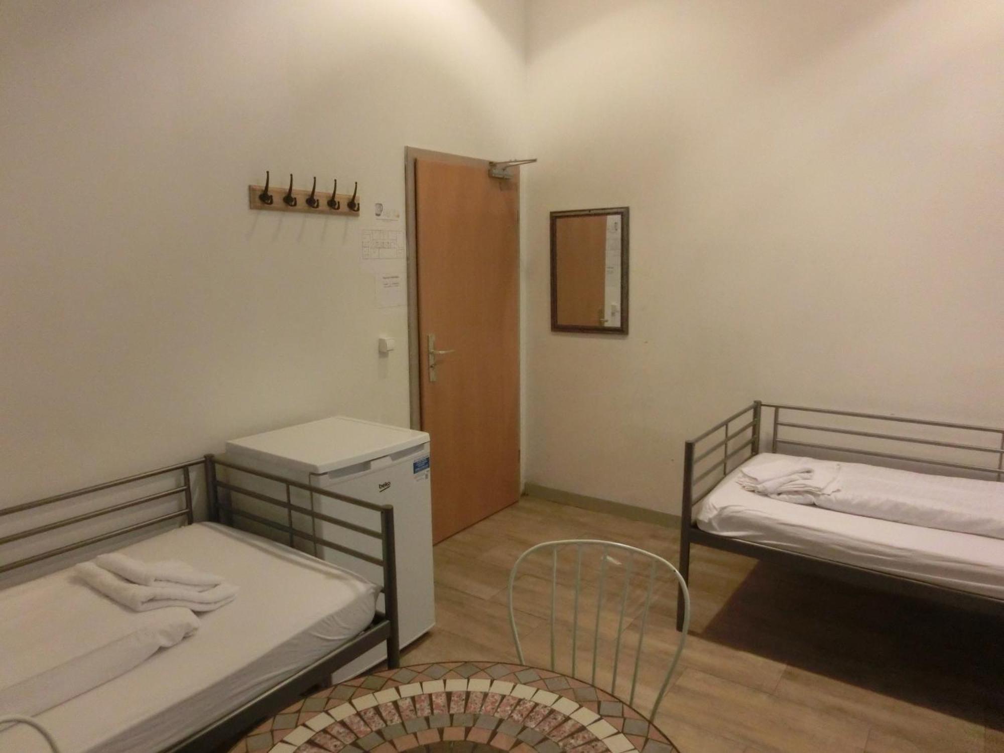 Pension Stadtpark Гамбург Экстерьер фото