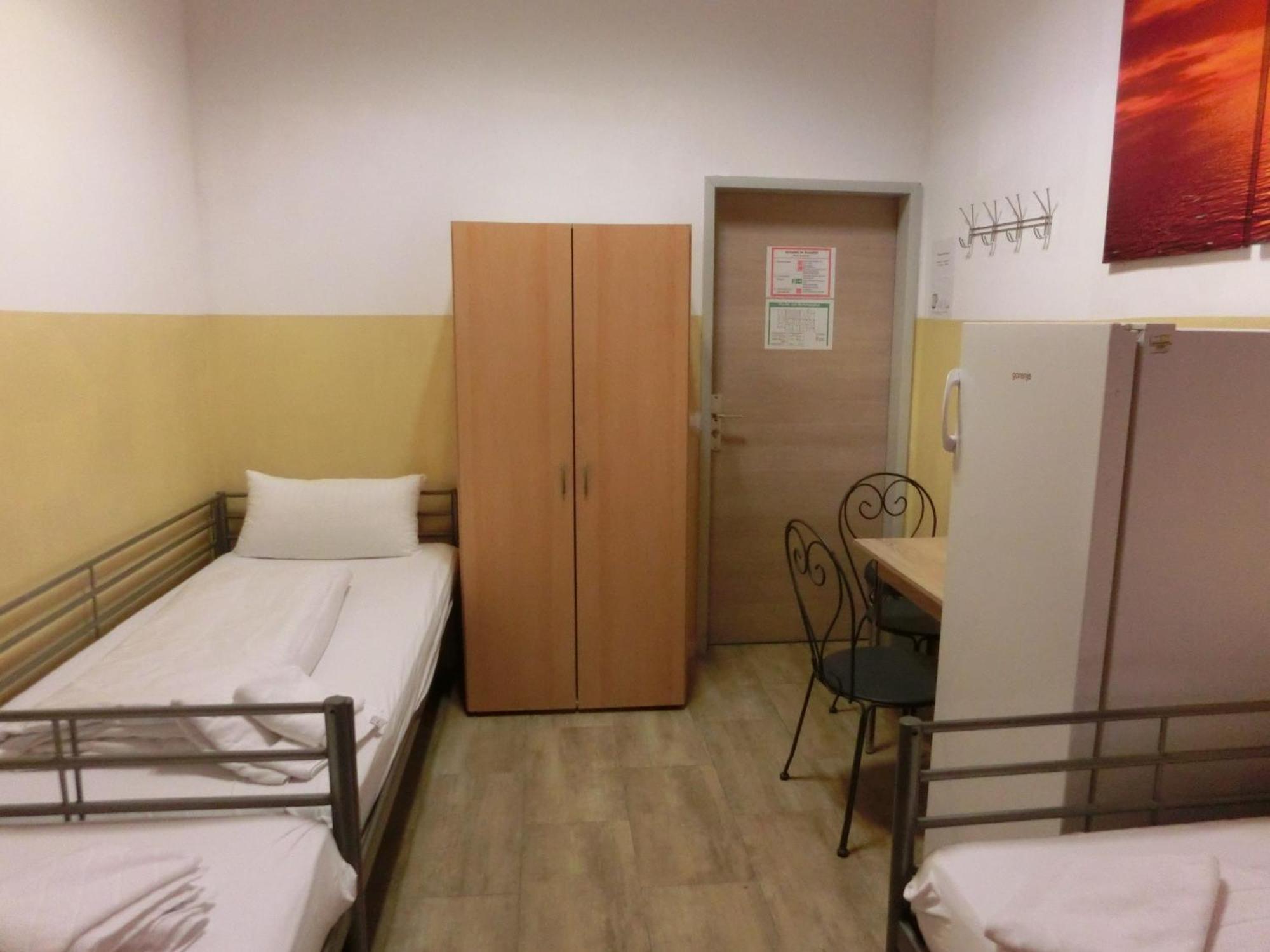 Pension Stadtpark Гамбург Экстерьер фото